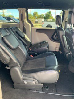 Used 2019 Dodge Grand Caravan SXT image 11