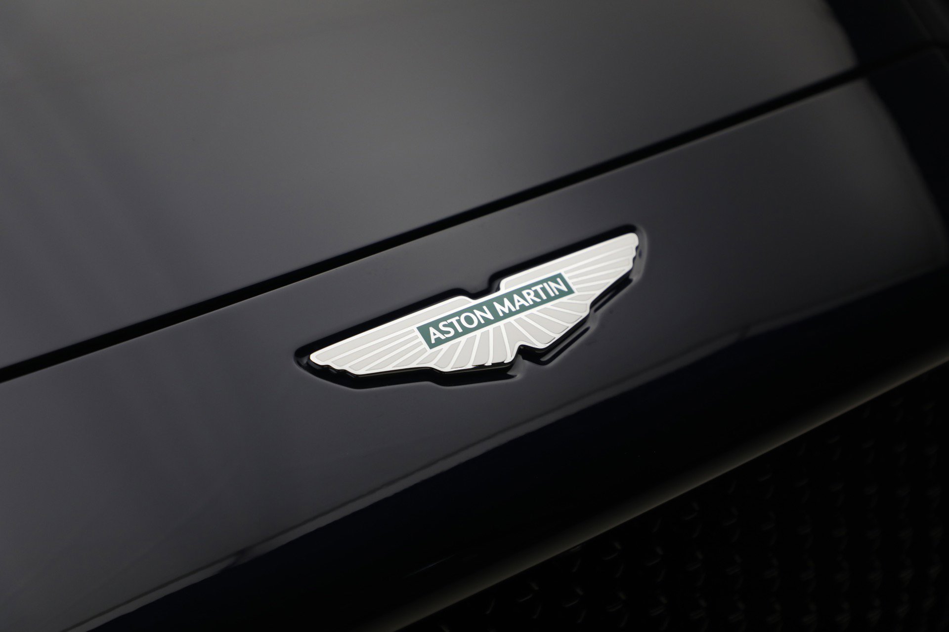 New 2026 Aston Martin DBX S image 36