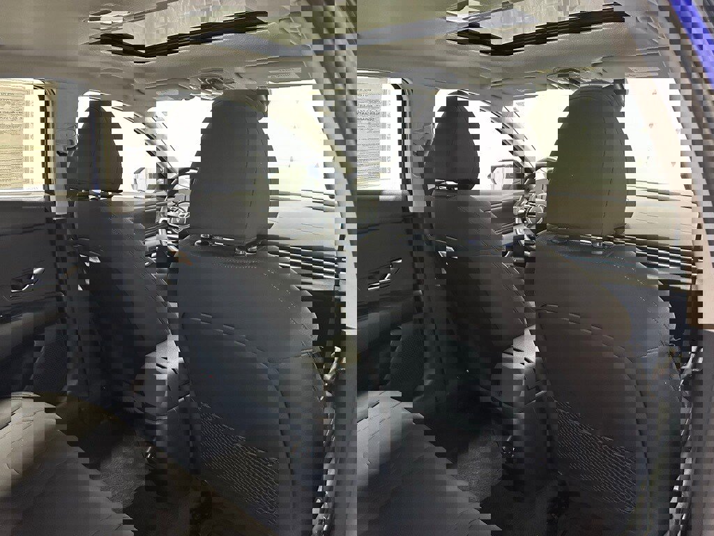 Used 2025 Hyundai Elantra SEL w/ Cargo Package image 53