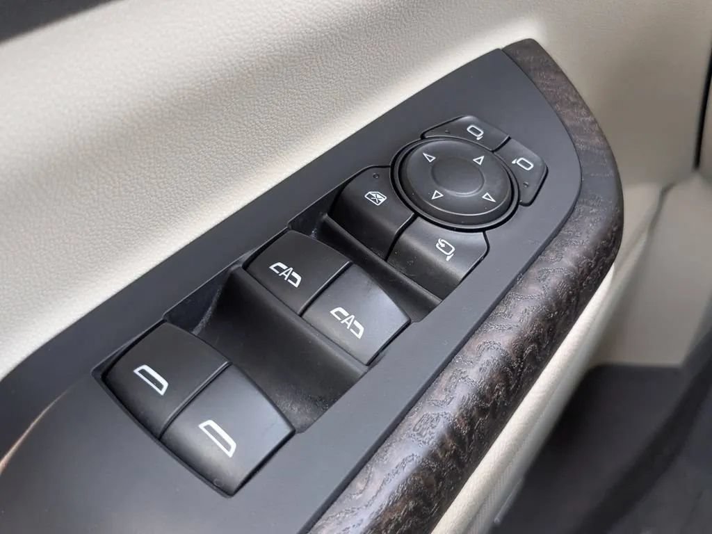 Used 2023 GMC Acadia Denali w/ LPO, Floor Liner Package FWD image 23