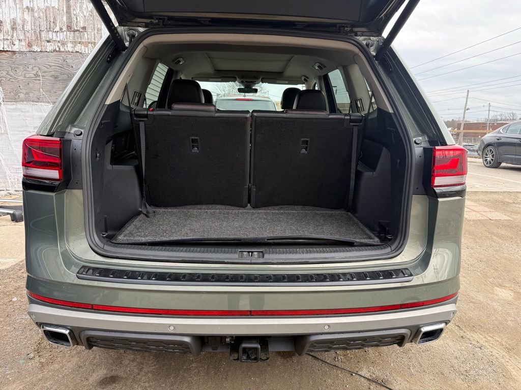 Used 2024 Volkswagen Atlas Peak Edition SE image 28