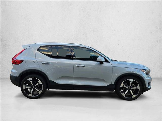 Used 2020 Volvo XC40 T5 Momentum AWD/4WD image 4