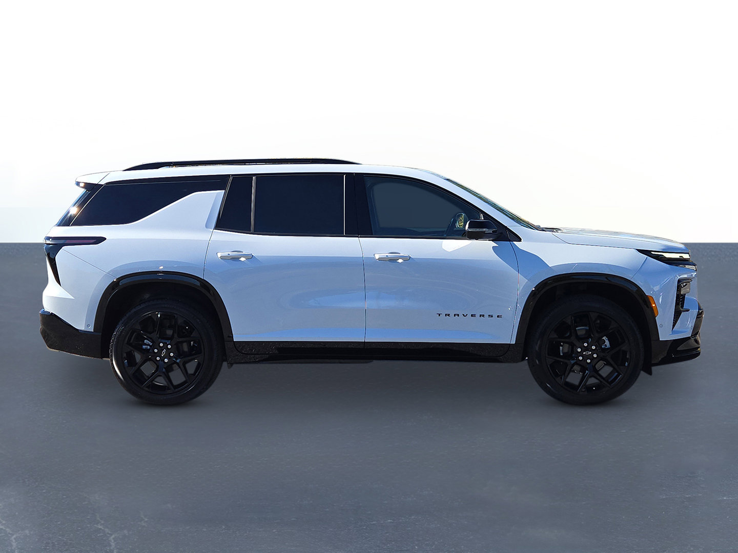 New 2026 Chevrolet Traverse RS image 4