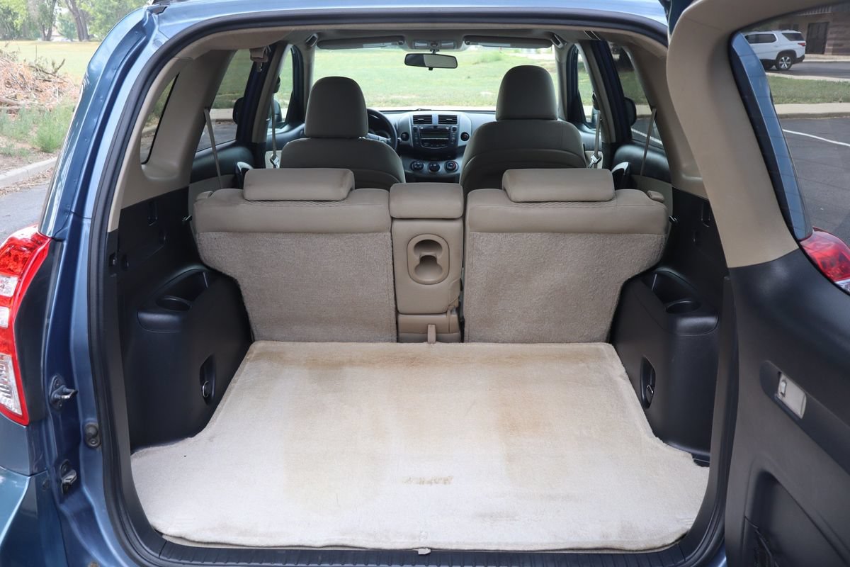 Used 2011 Toyota RAV4 4WD w/ Upgrade Value Pkg image 14