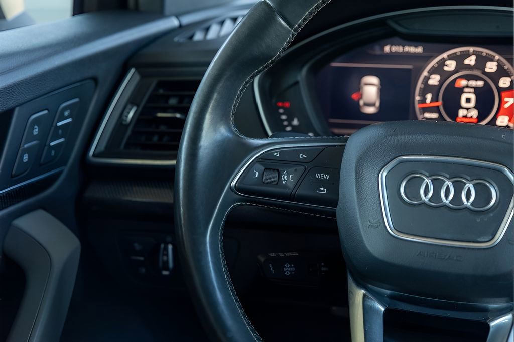Used 2020 Audi SQ5 Premium Plus w/ Premium Plus Package image 30