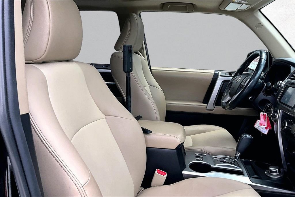 Used 2017 Chevrolet Silverado 1500 LT w/ All Star Edition image 30