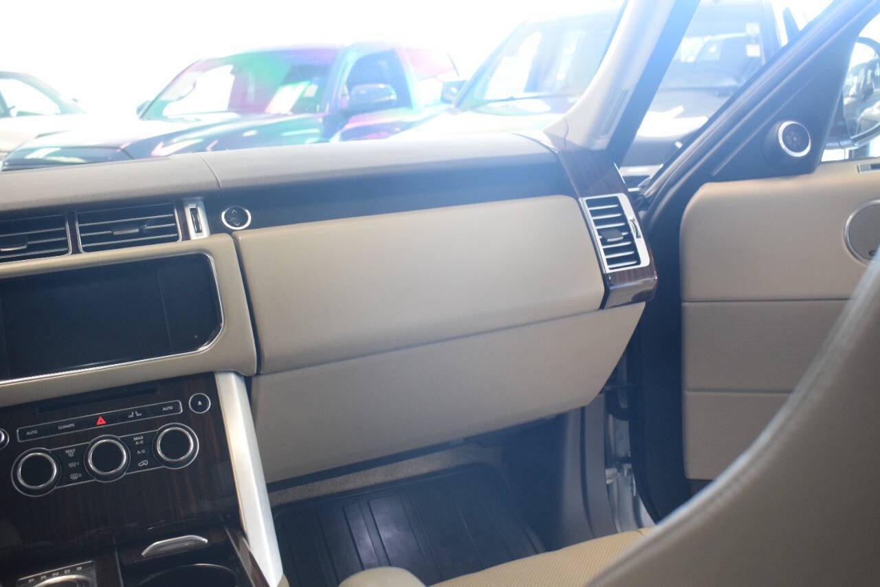 Used 2014 Land Rover Range Rover Supercharged AWD/4WD image 30