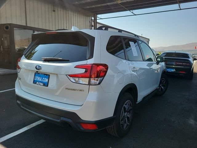 Used 2022 Subaru Forester Premium AWD/4WD image 5