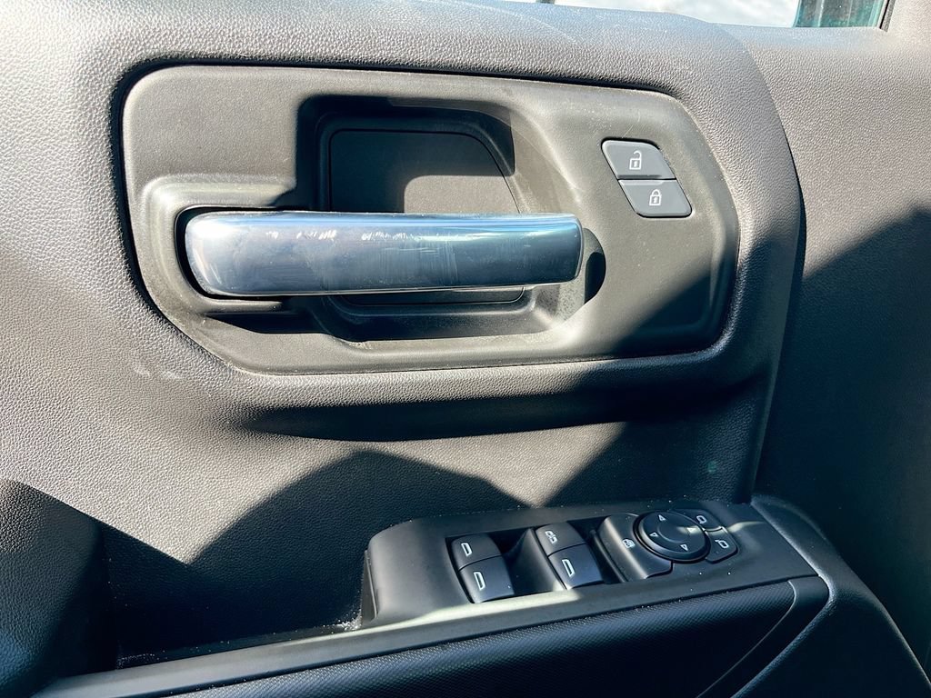 Used 2024 Chevrolet Silverado 1500 Custom Trail Boss w/ LPO, Dark Essentials Package AWD/4WD image 17