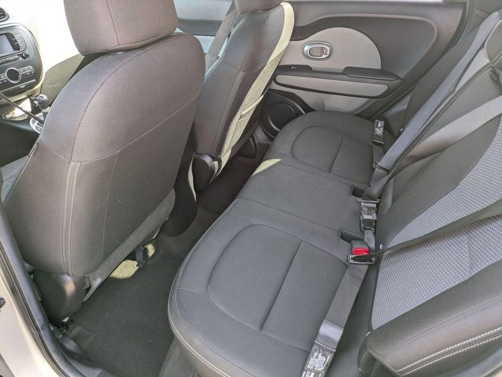 Used 2017 Kia Soul + image 22