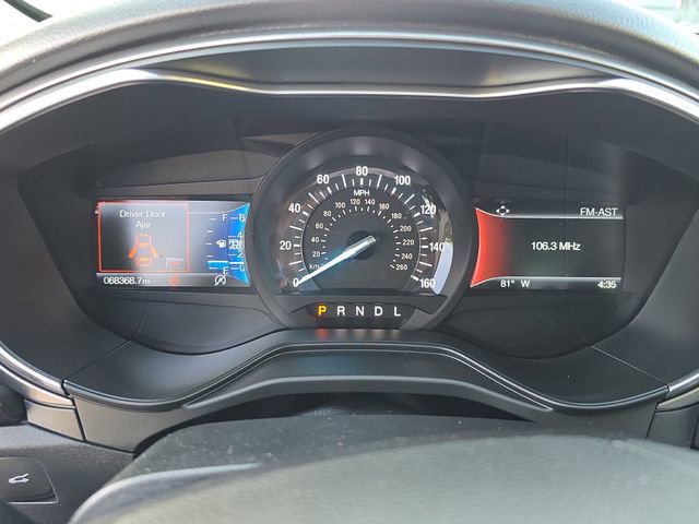 Used 2020 Ford Fusion SE image 18