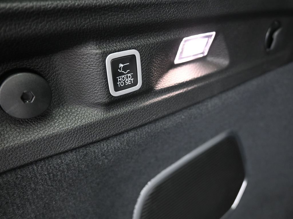 Used 2024 Jeep Grand Cherokee L Overland w/ Luxury Tech Group IV image 46