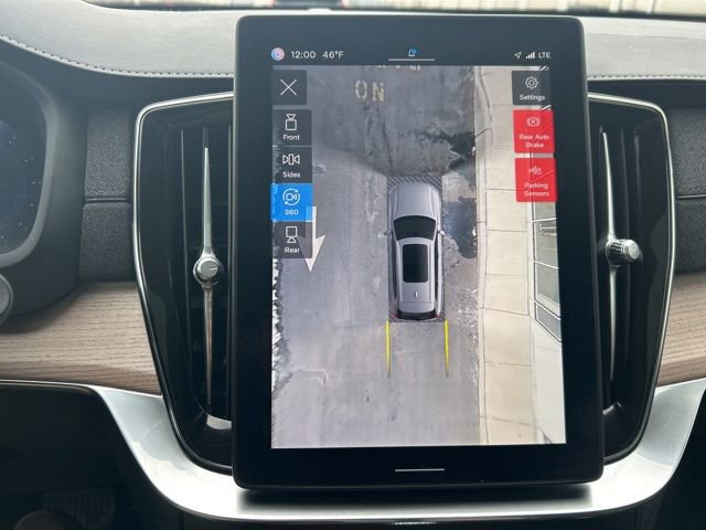 Certified 2025 Volvo XC90 B5 Plus image 24