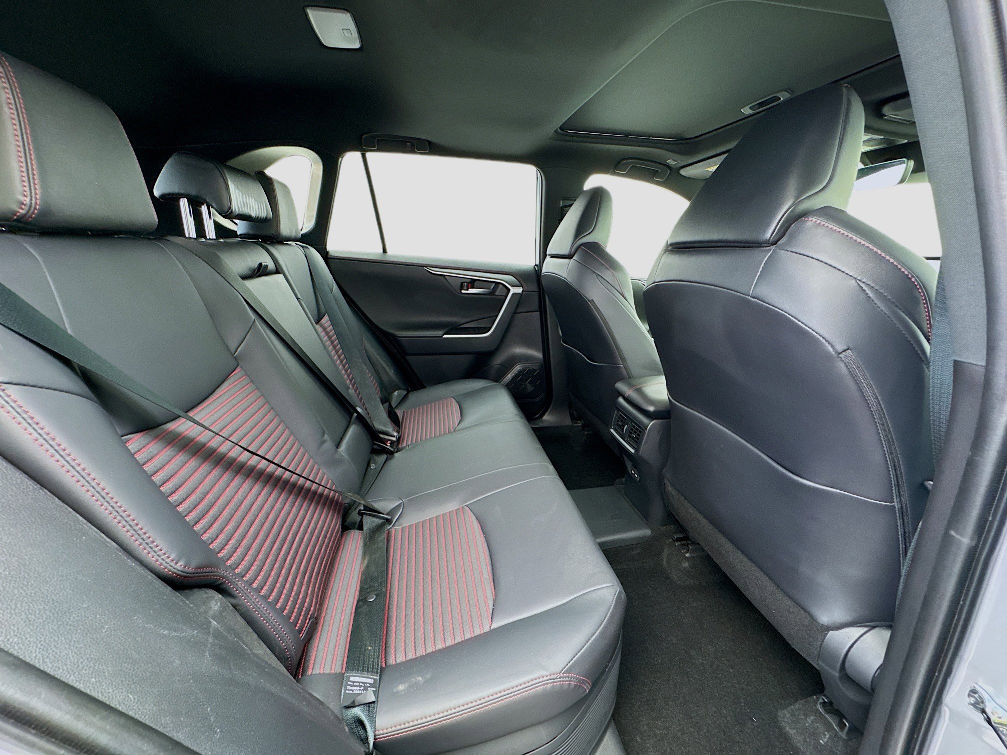 Used 2025 Toyota RAV4 XSE image 19