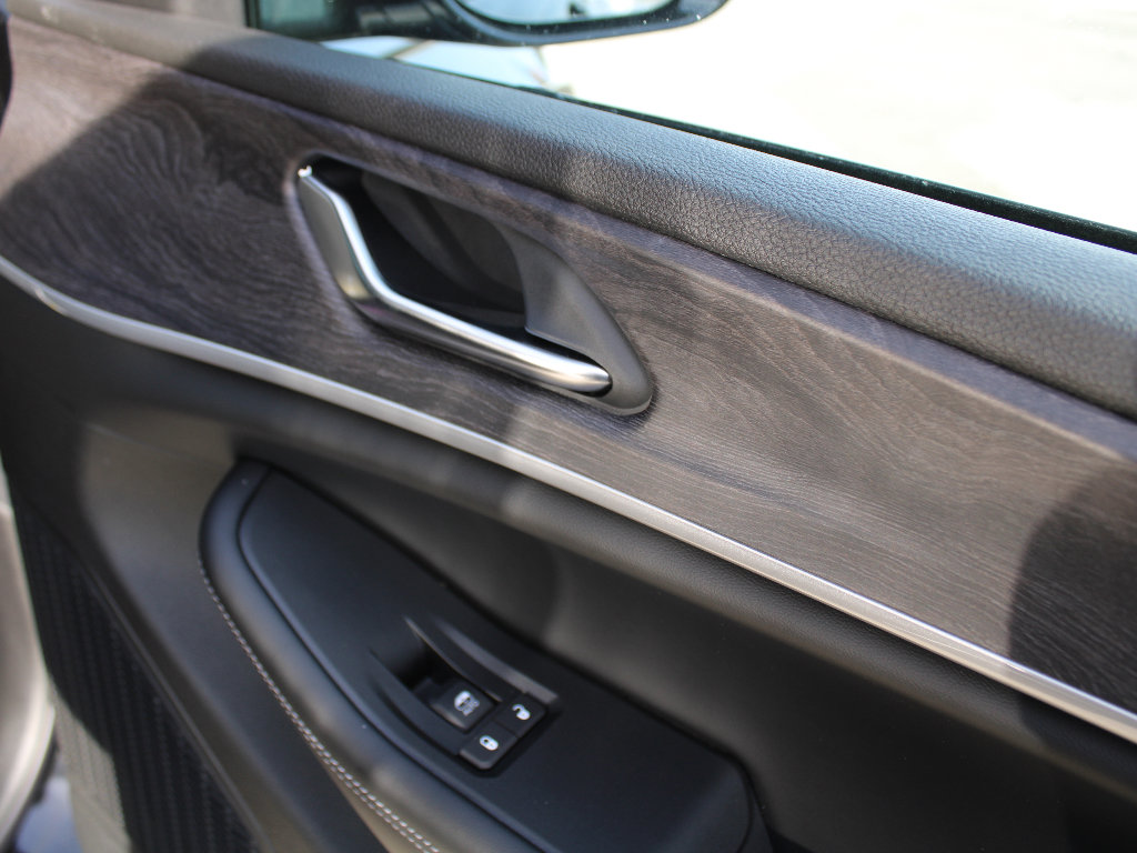 New 2025 Jeep Grand Cherokee Limited w/ Trailer Tow Package image 28