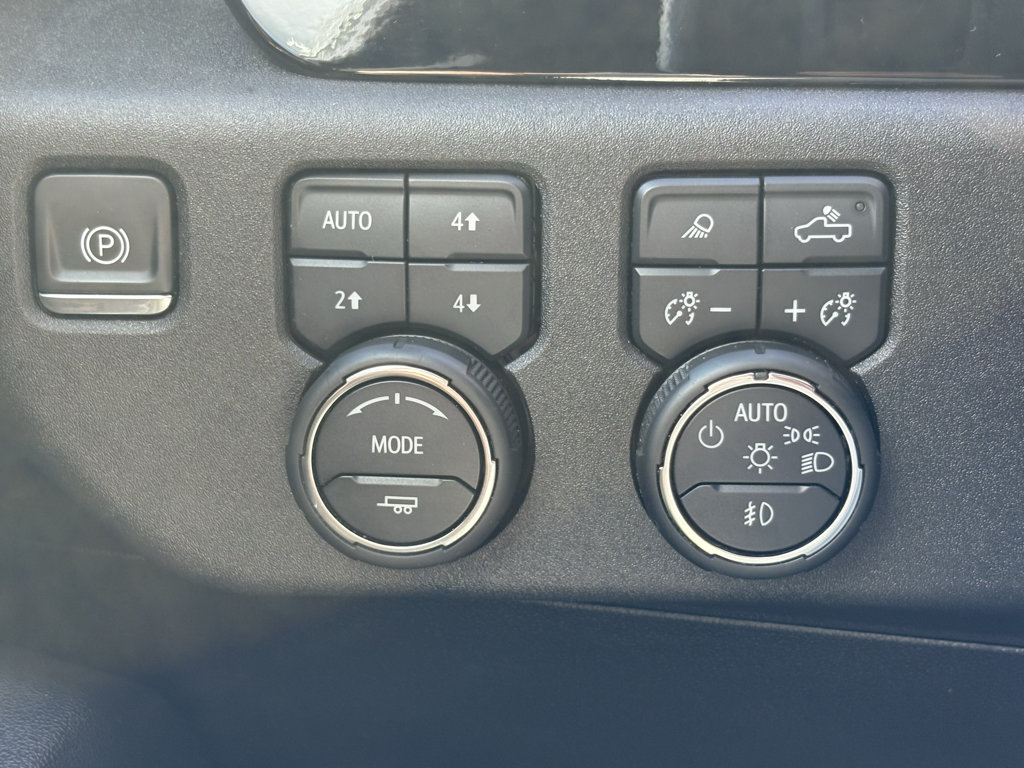 Used 2024 Chevrolet Silverado 3500 High Country AWD/4WD image 25