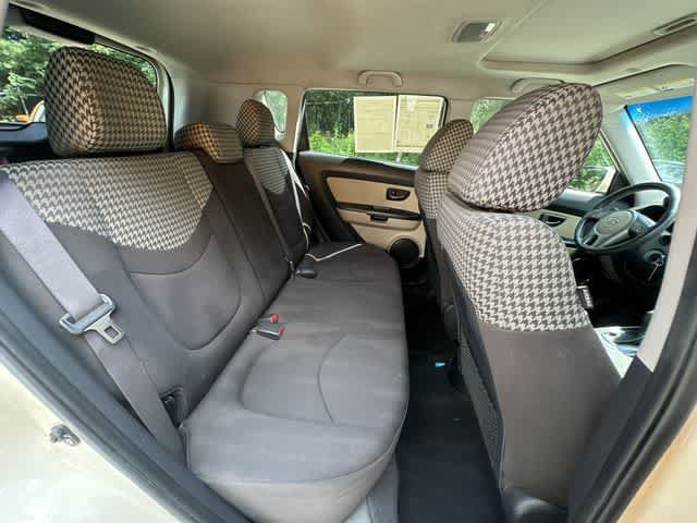 Used 2011 Kia Soul ! FWD image 21