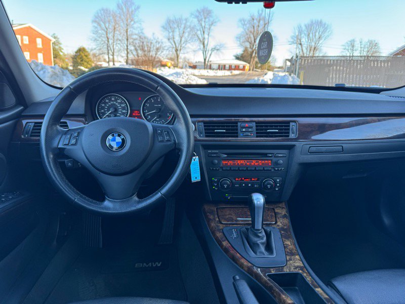 Used 2006 BMW 330i Sedan image 15