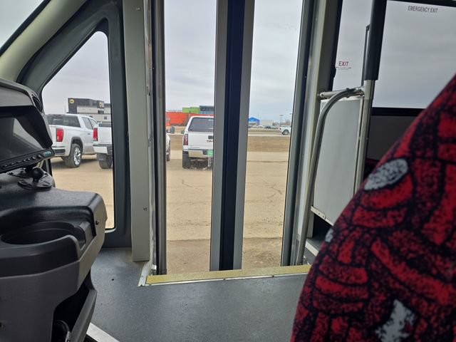 Used 2013 Ford E-450 and Econoline 450 Super Duty w/ Shuttle Bus Prep Pkg RWD image 36