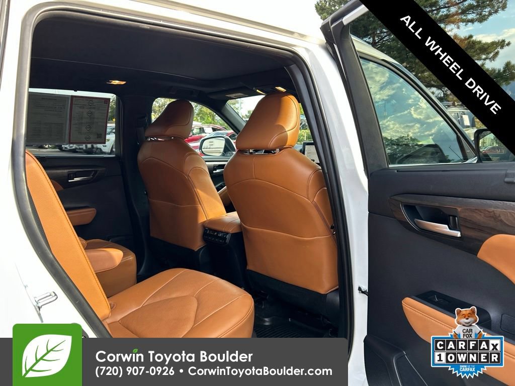 Used 2026 Toyota Highlander Platinum AWD/4WD image 15