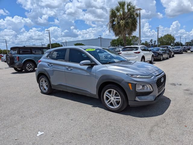 Used 2019 Hyundai Kona SE FWD image 2