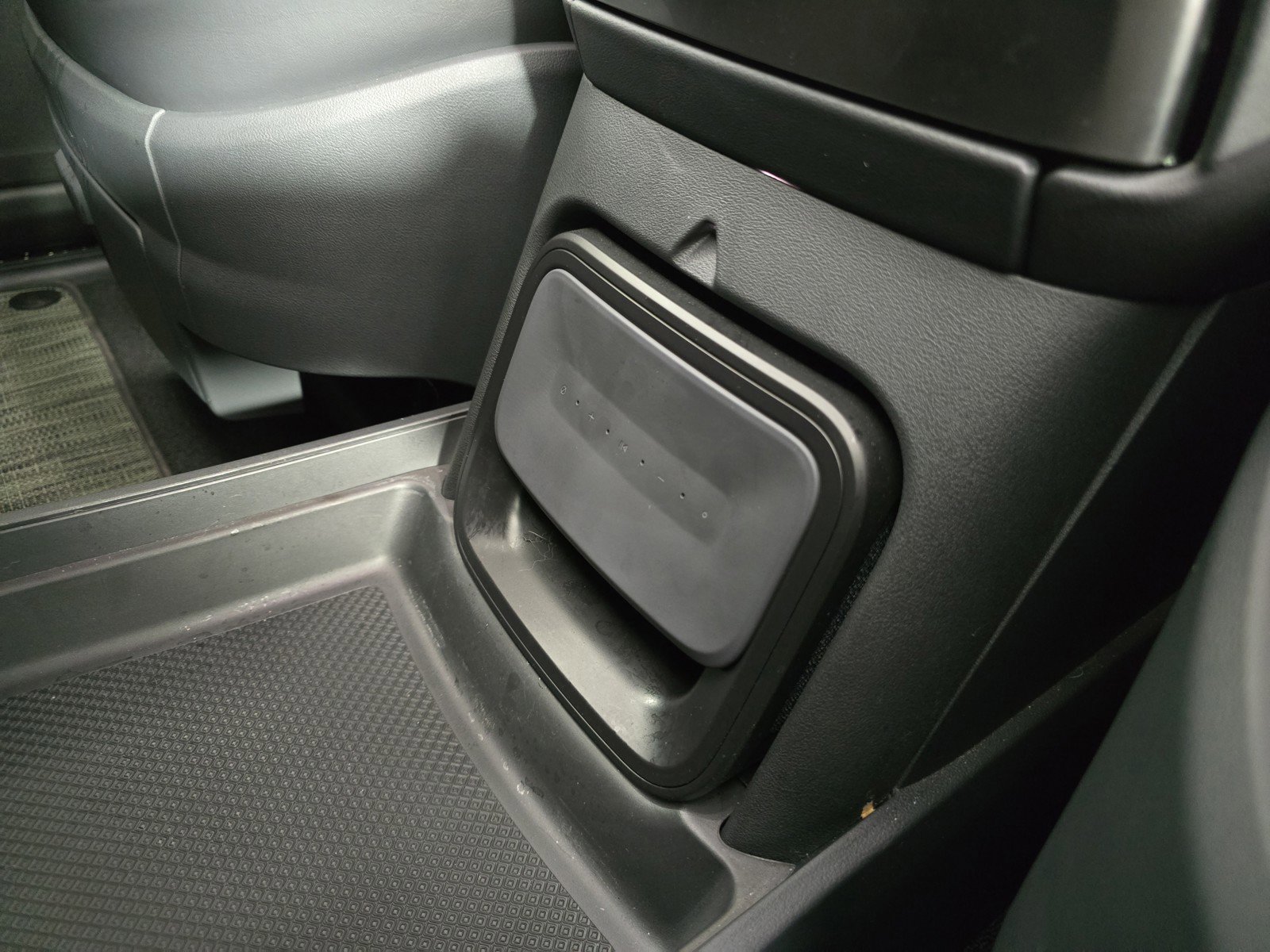 Used 2023 Rivian R1T Launch Edition image 31