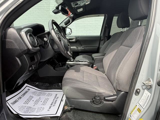 Used 2019 Toyota Tacoma TRD Off-Road image 11