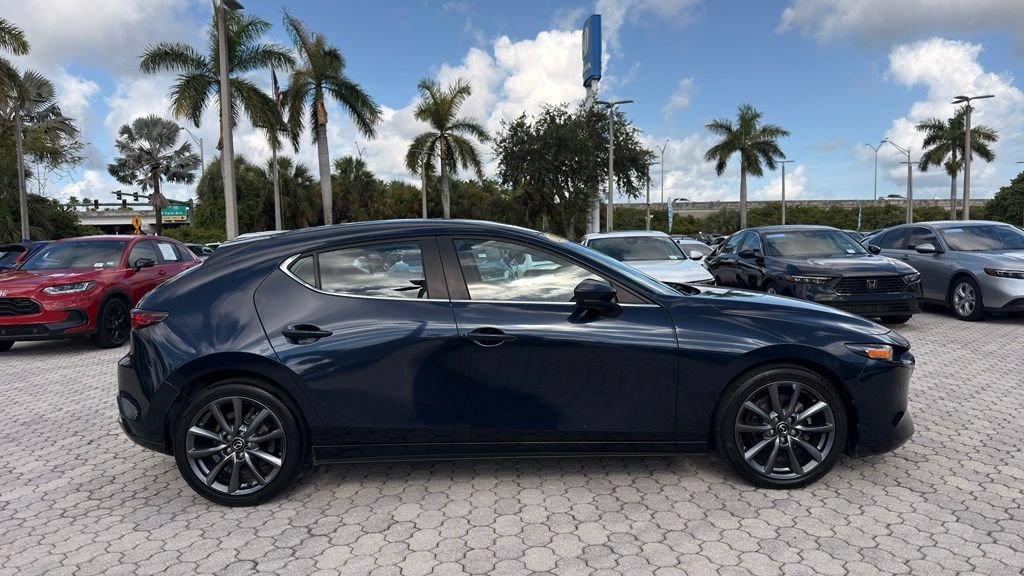 Used 2020 MAZDA MAZDA3 Hatchback FWD image 13