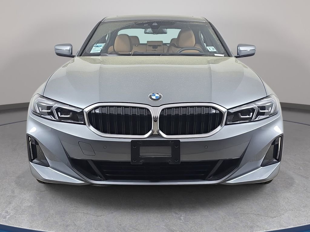 Used 2025 BMW 330i xDrive Sedan w/ Convenience Package image 3