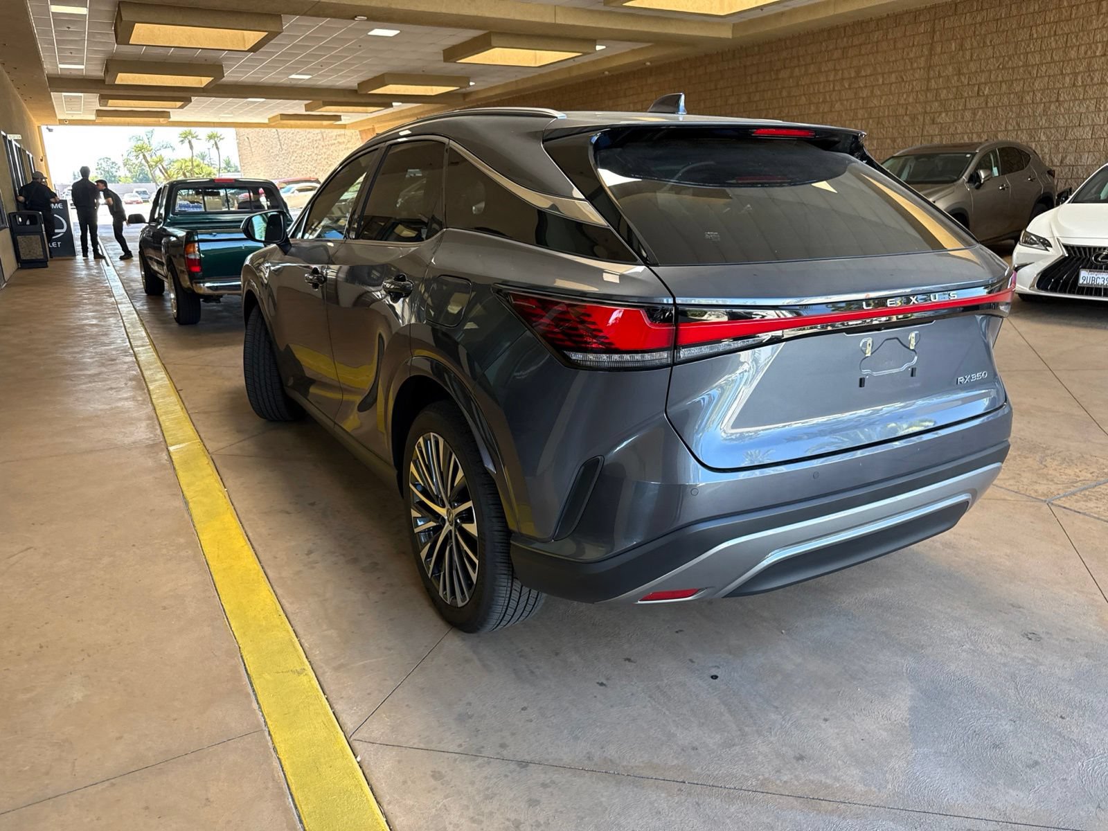 Certified 2025 Lexus RX 350 Premium Plus w/ Accessory Package (Z1) FWD image 4