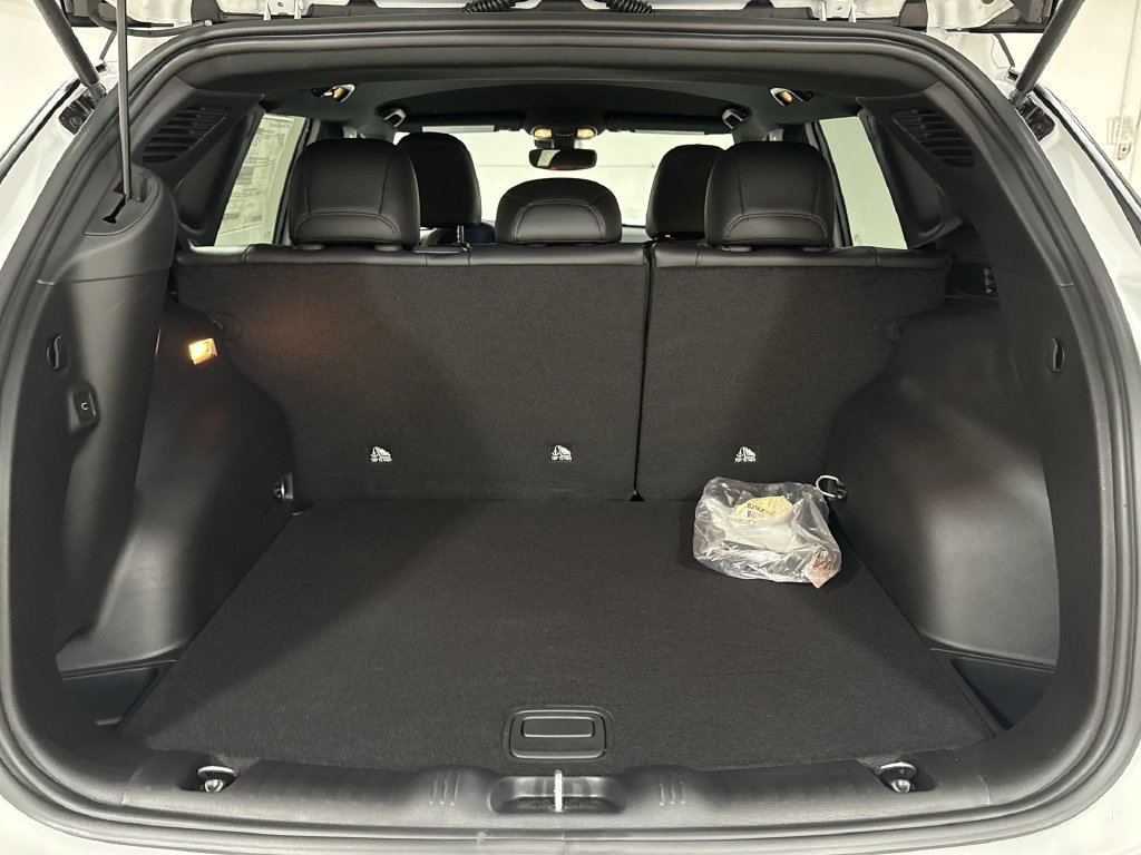 New 2026 Jeep Compass Trailhawk AWD/4WD image 23