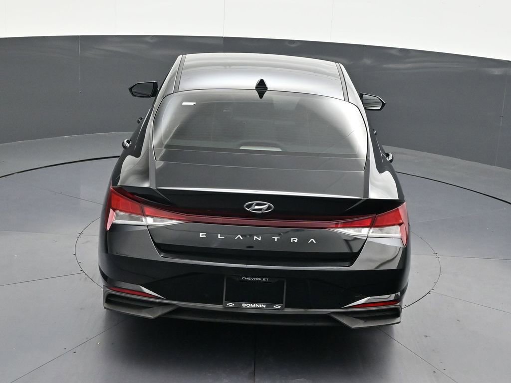 Used 2023 Hyundai Elantra SEL FWD image 25