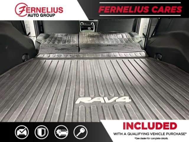 Used 2022 Toyota RAV4 LE image 21