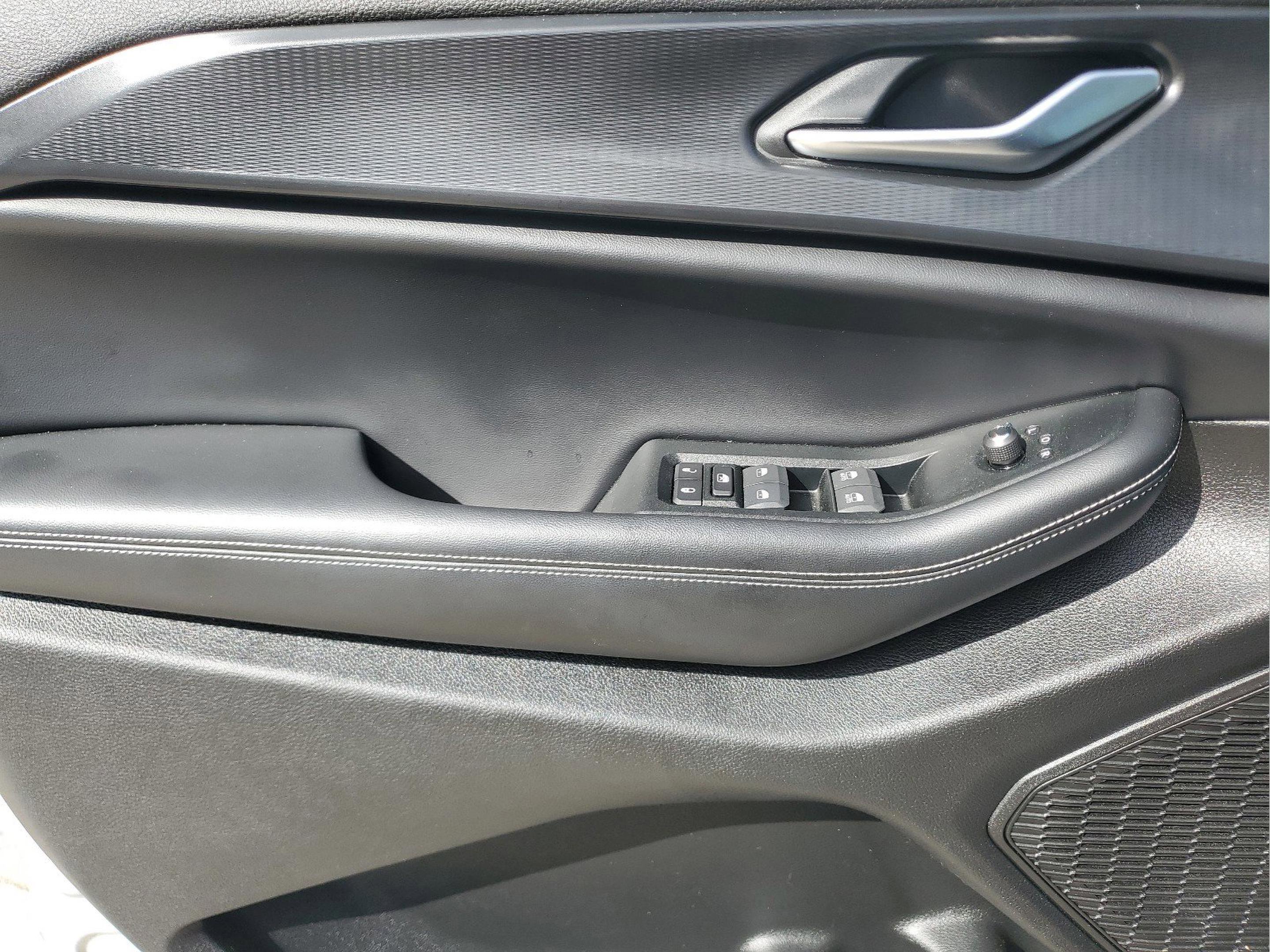 Certified 2024 Jeep Grand Cherokee Altitude image 17