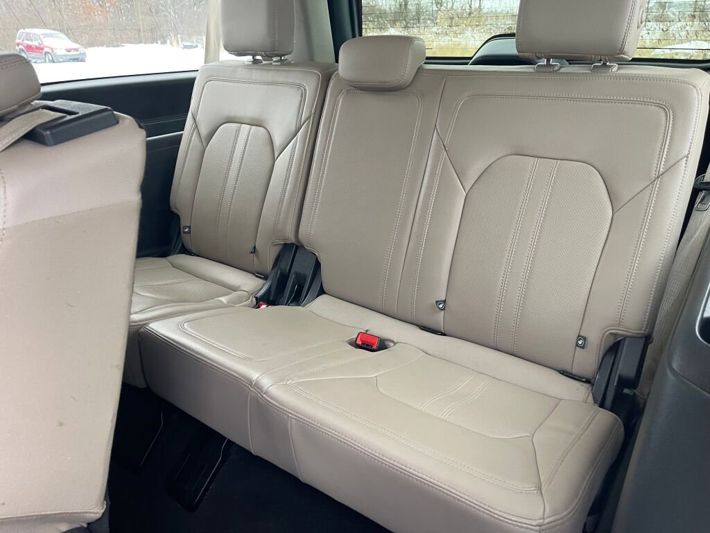 Used 2024 Ford Expedition Max Limited image 16
