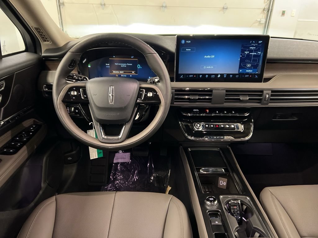 New 2025 Lincoln Corsair Grand Touring w/ Equipment Group 301A AWD/4WD image 8