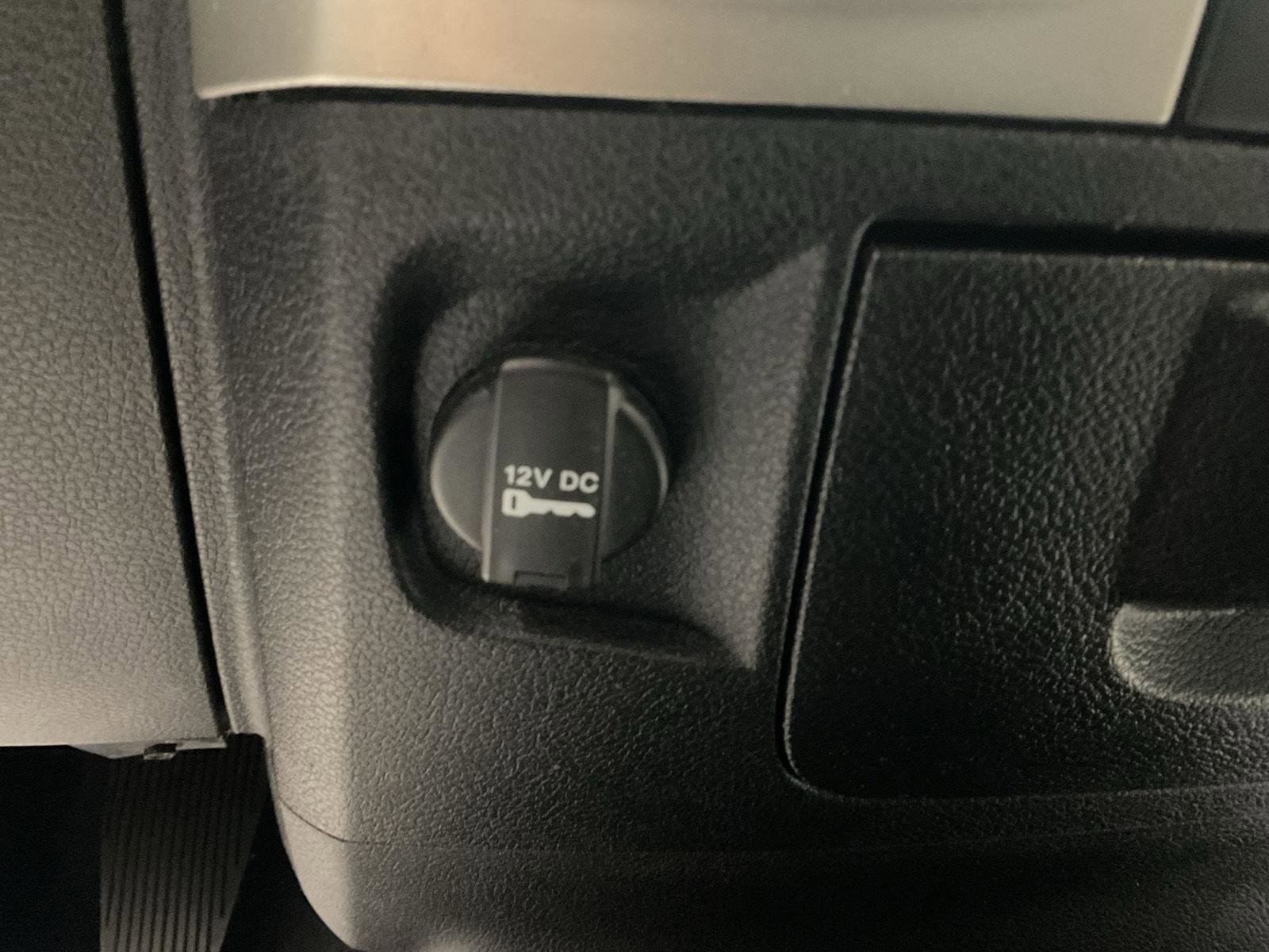 Used 2016 RAM 1500 Classic SLT image 21