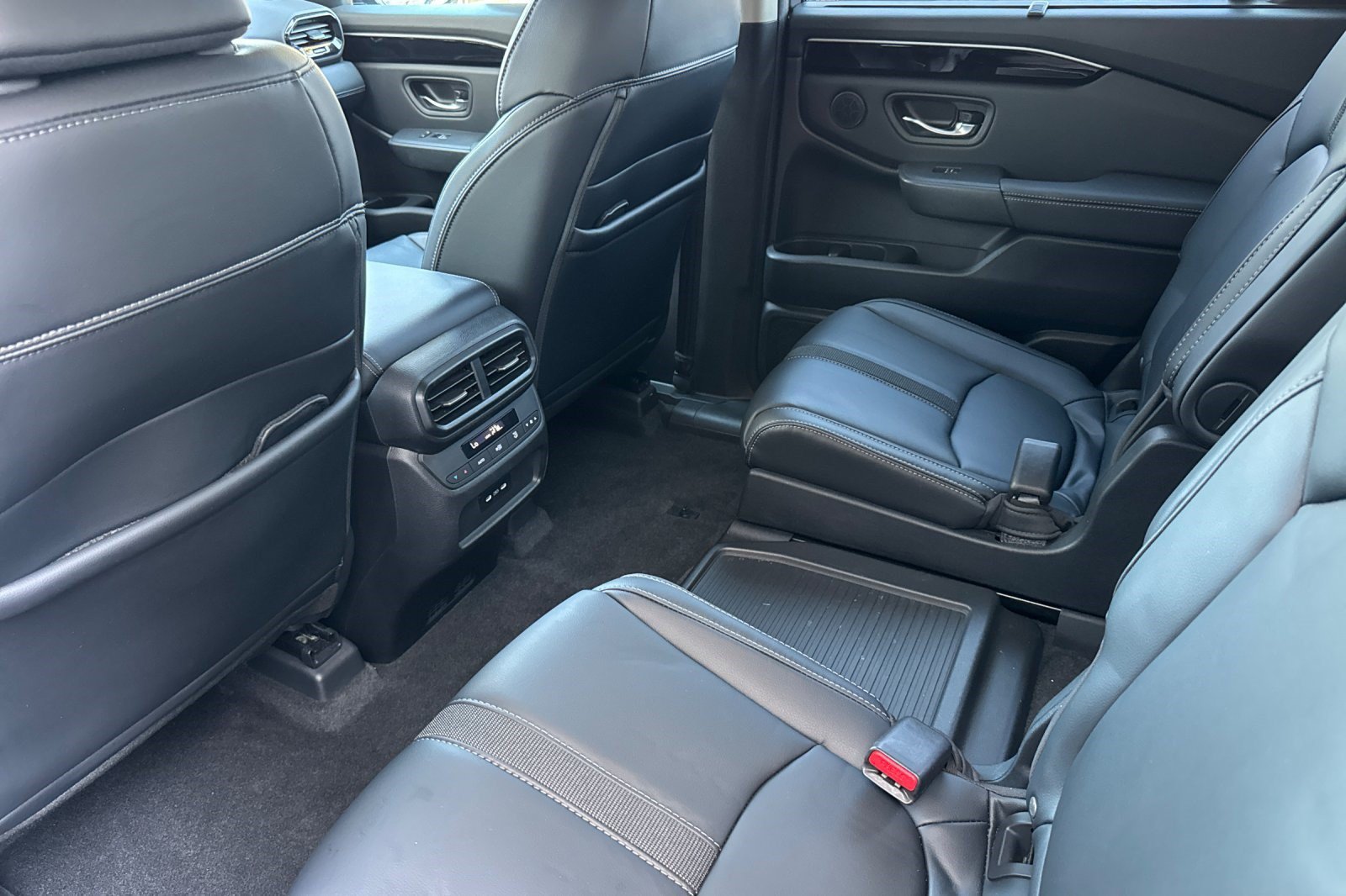 Used 2024 Honda Pilot EX-L image 26