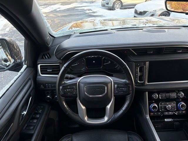 Used 2021 GMC Yukon XL Denali w/ Denali Premium Package image 23