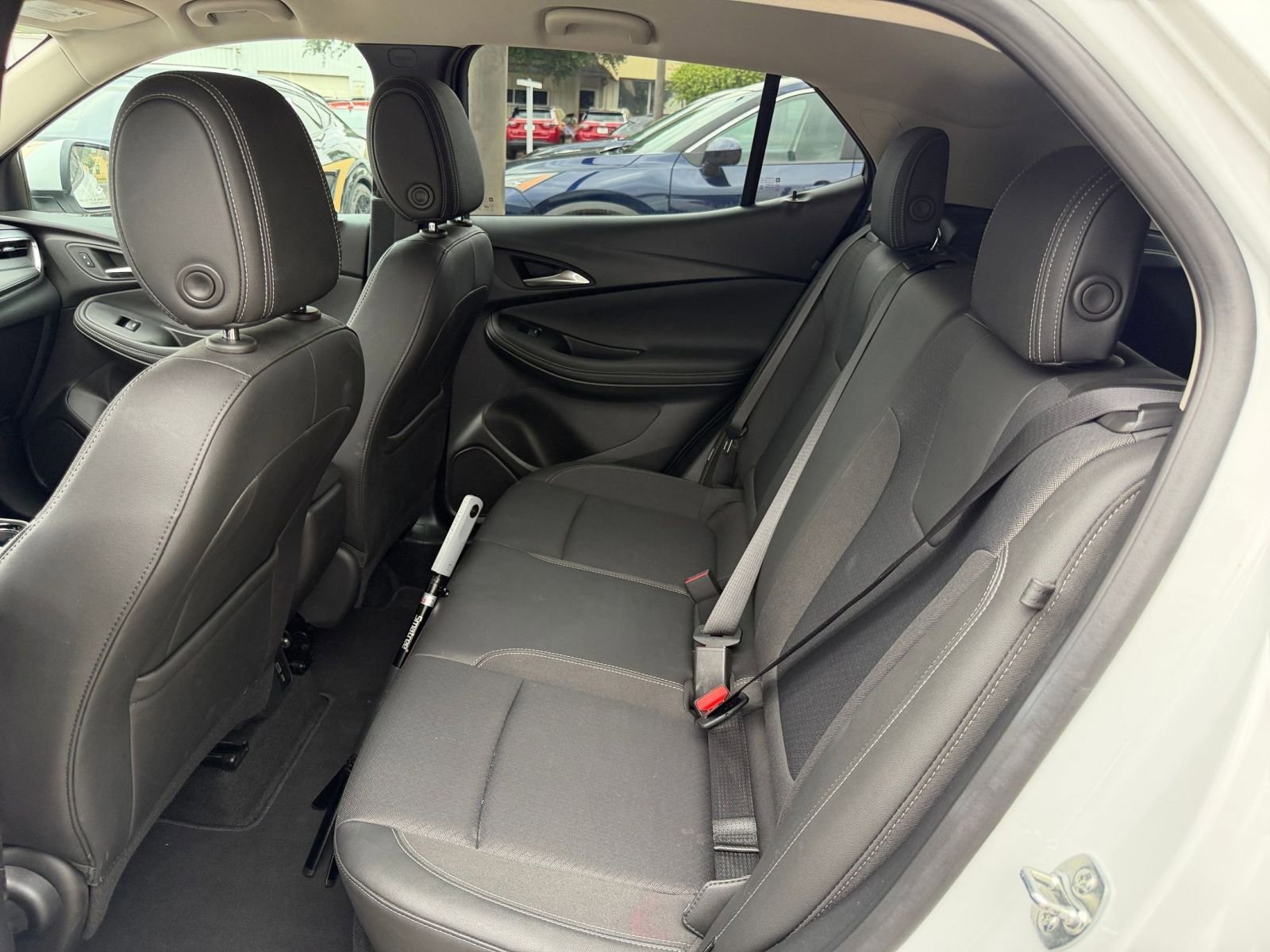 Used 2025 Buick Encore GX Preferred FWD image 25