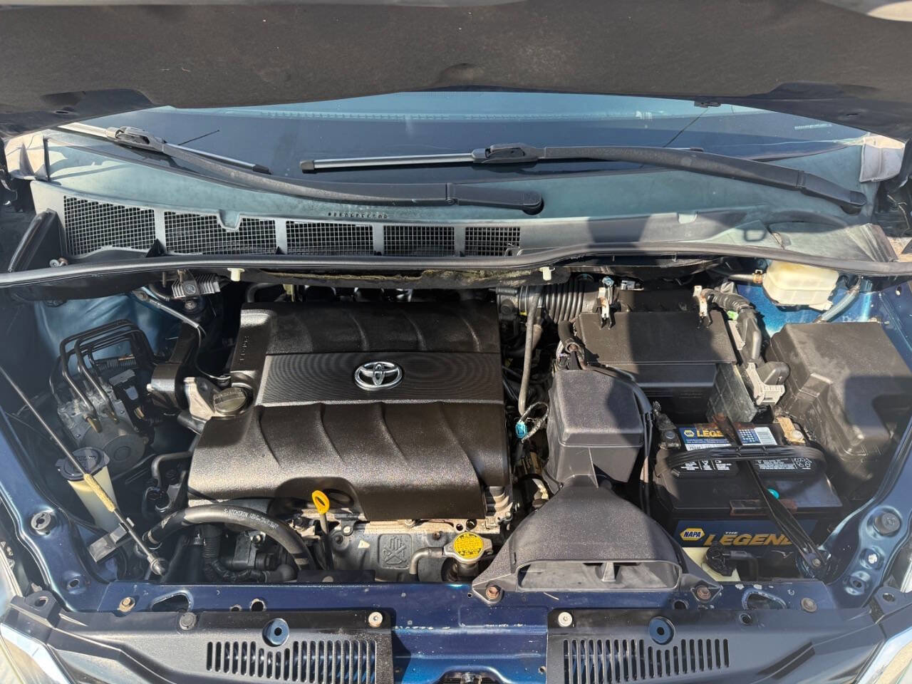 Used 2011 Toyota Sienna LE image 26