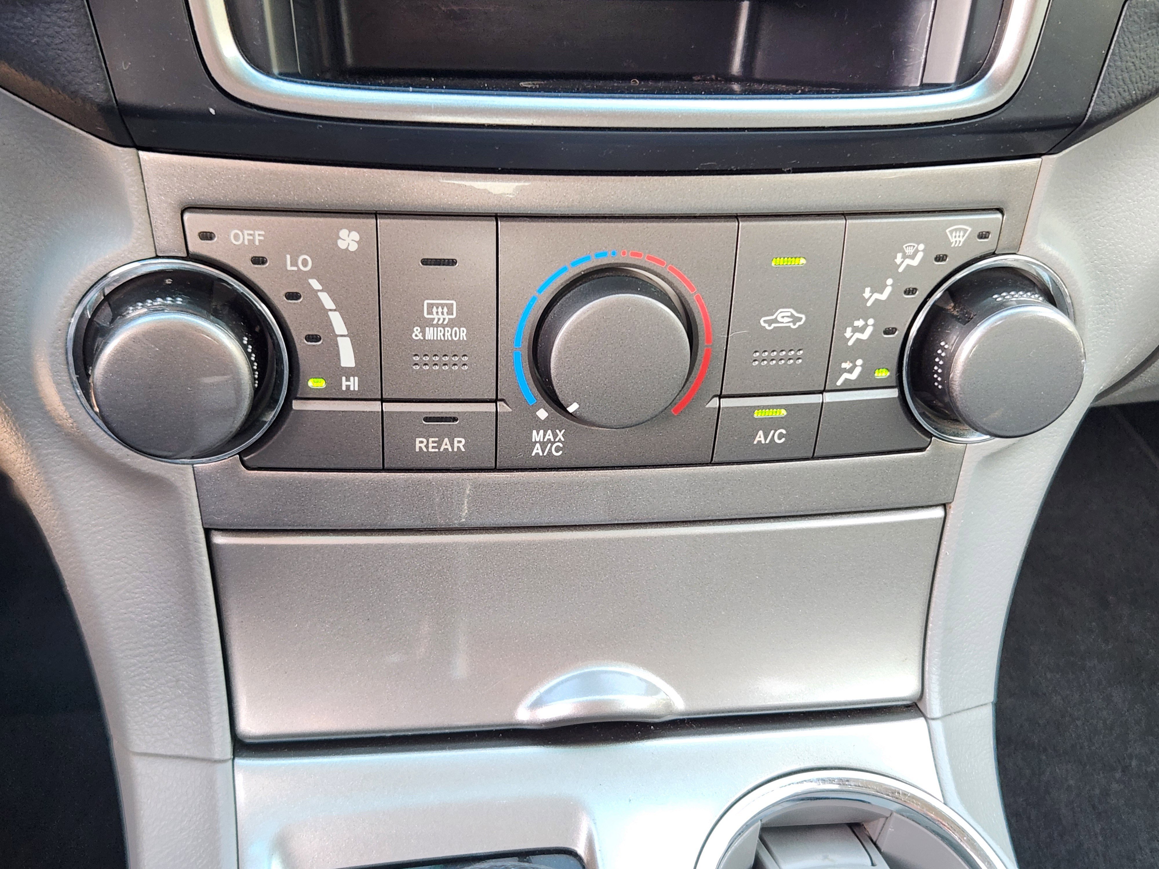 Used 2013 Toyota Highlander Plus image 25