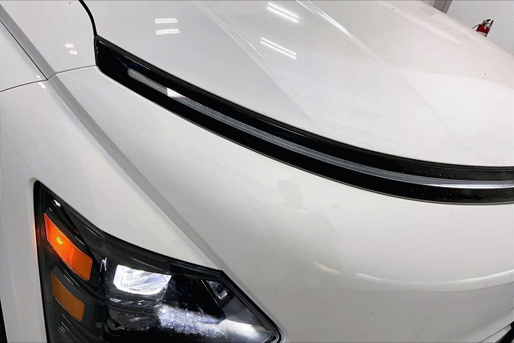 Used 2024 Hyundai Kona SE FWD image 34