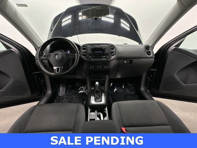 Used 2017 Volkswagen Tiguan Limited w/ Premium Package image 19