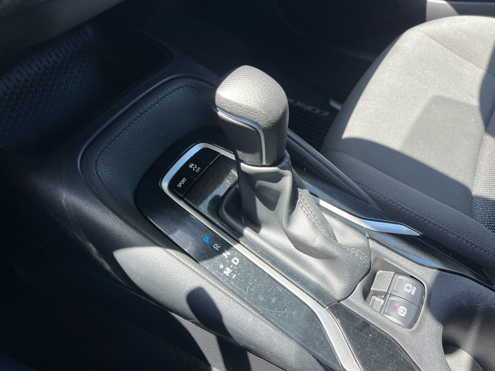 Used 2020 Toyota Corolla SE FWD image 23