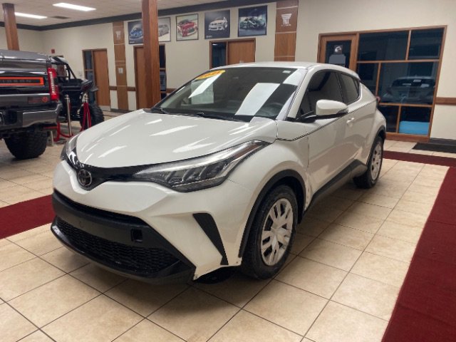 Used 2021 Toyota C-HR LE image 1