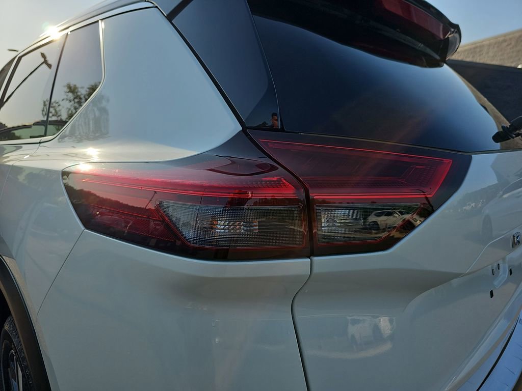 Used 2023 Nissan Rogue Platinum w/ Platinum Premium Package FWD image 38