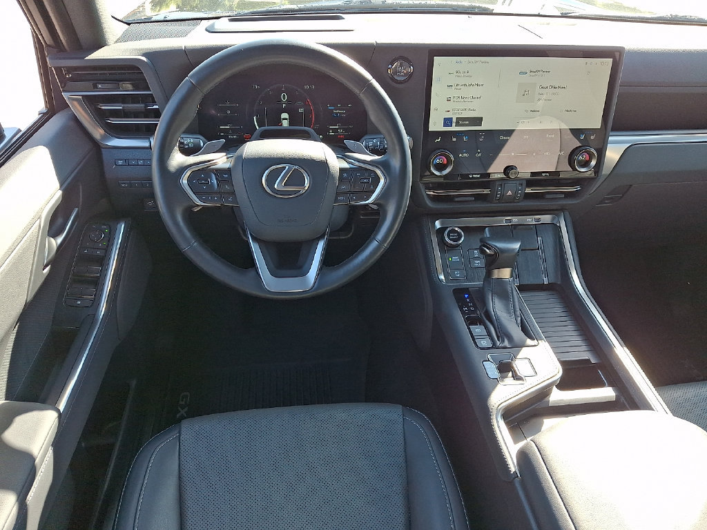 Used 2024 Lexus GX 550 w/ Accessory Package (Z1) AWD/4WD image 11