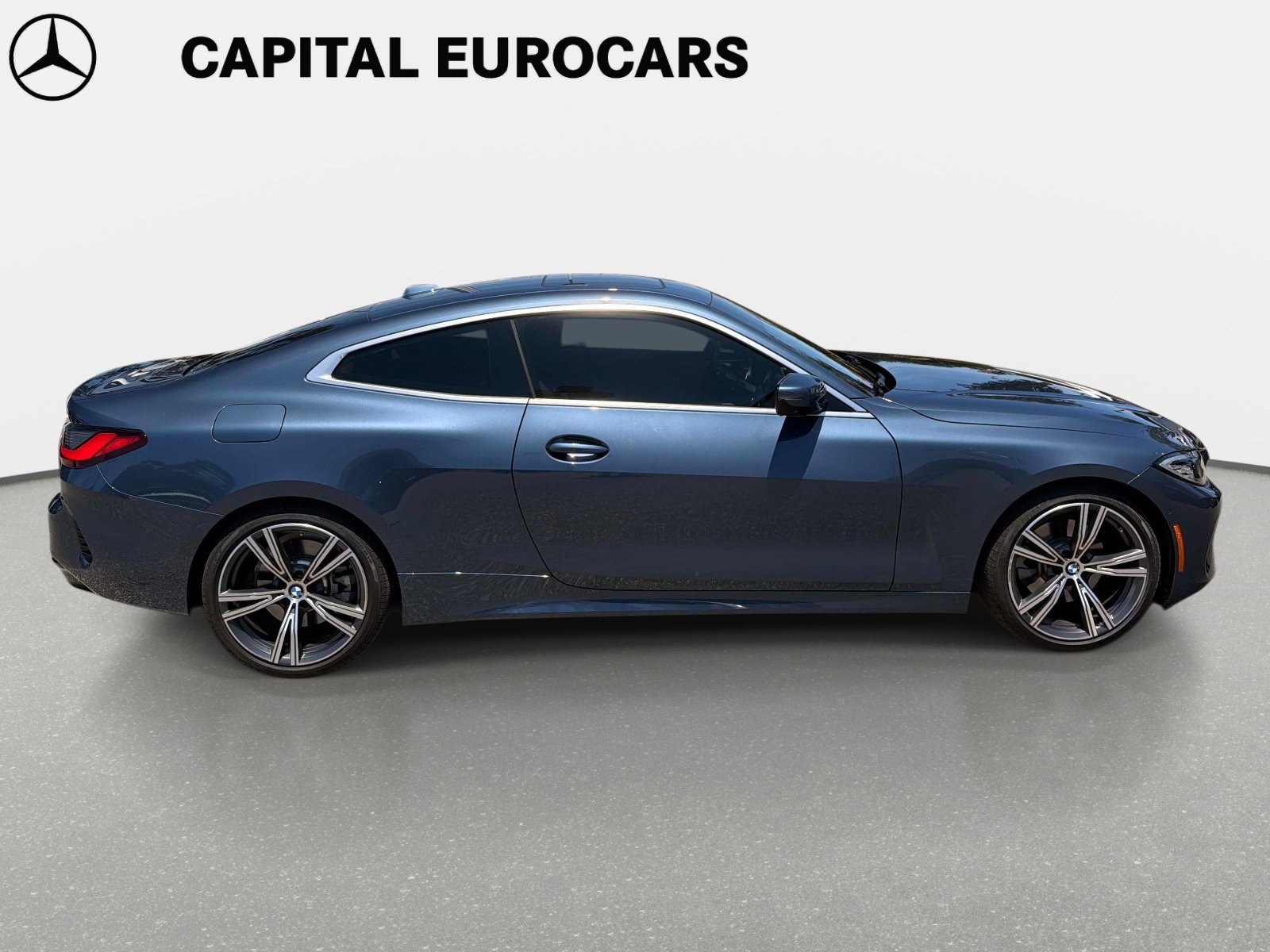 Used 2024 BMW 430i Coupe w/ Convenience Package RWD image 4