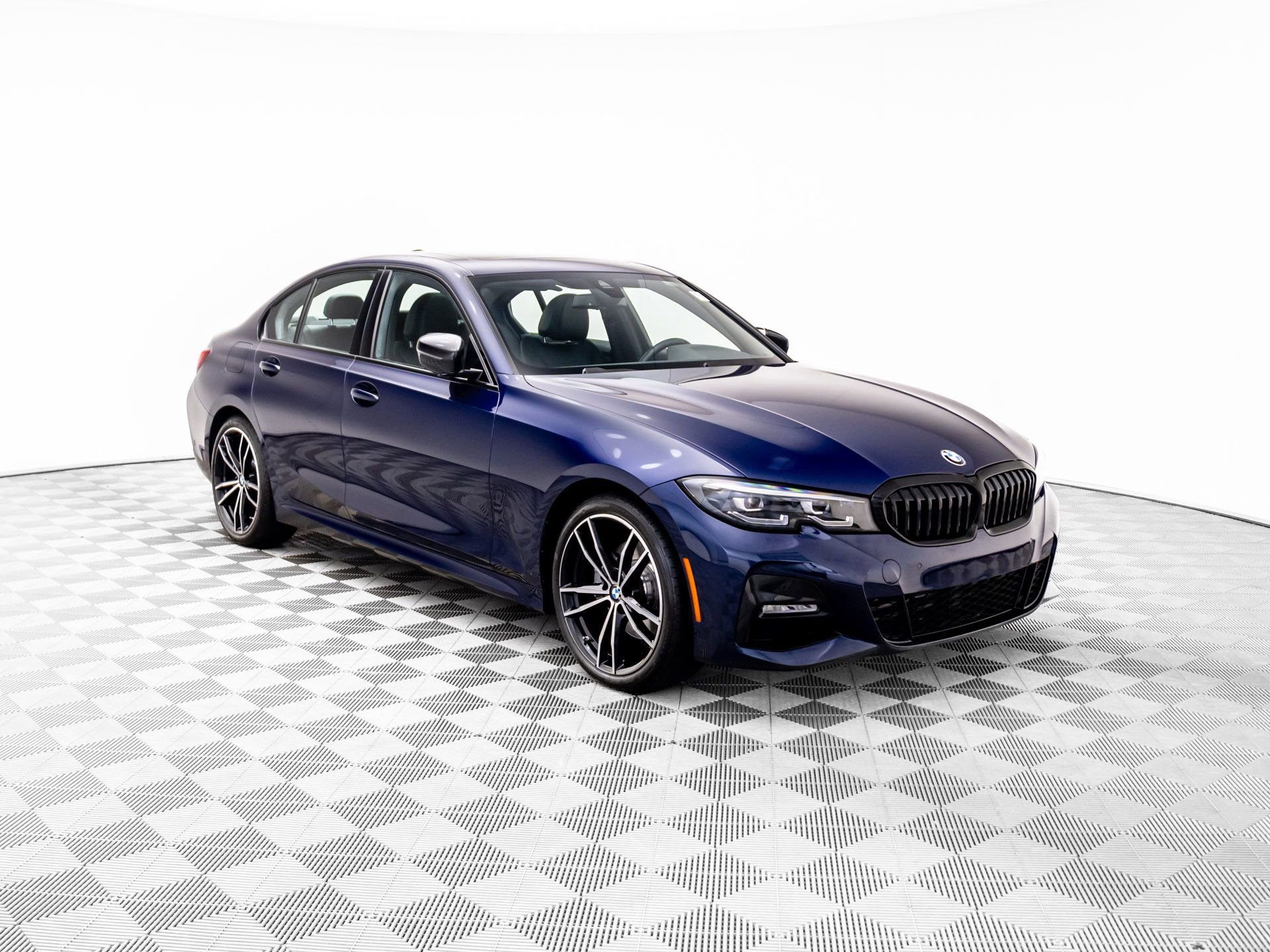 Certified 2022 BMW 330i xDrive Sedan w/ M Sport Package image 7